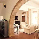 Vila Stunning Overlooking Tuscany Hills Lorenzana